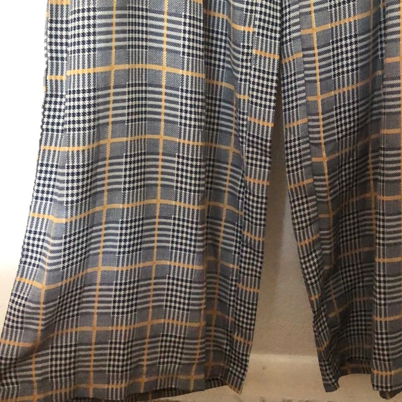 Jumpsuit - Picture 5 of 5